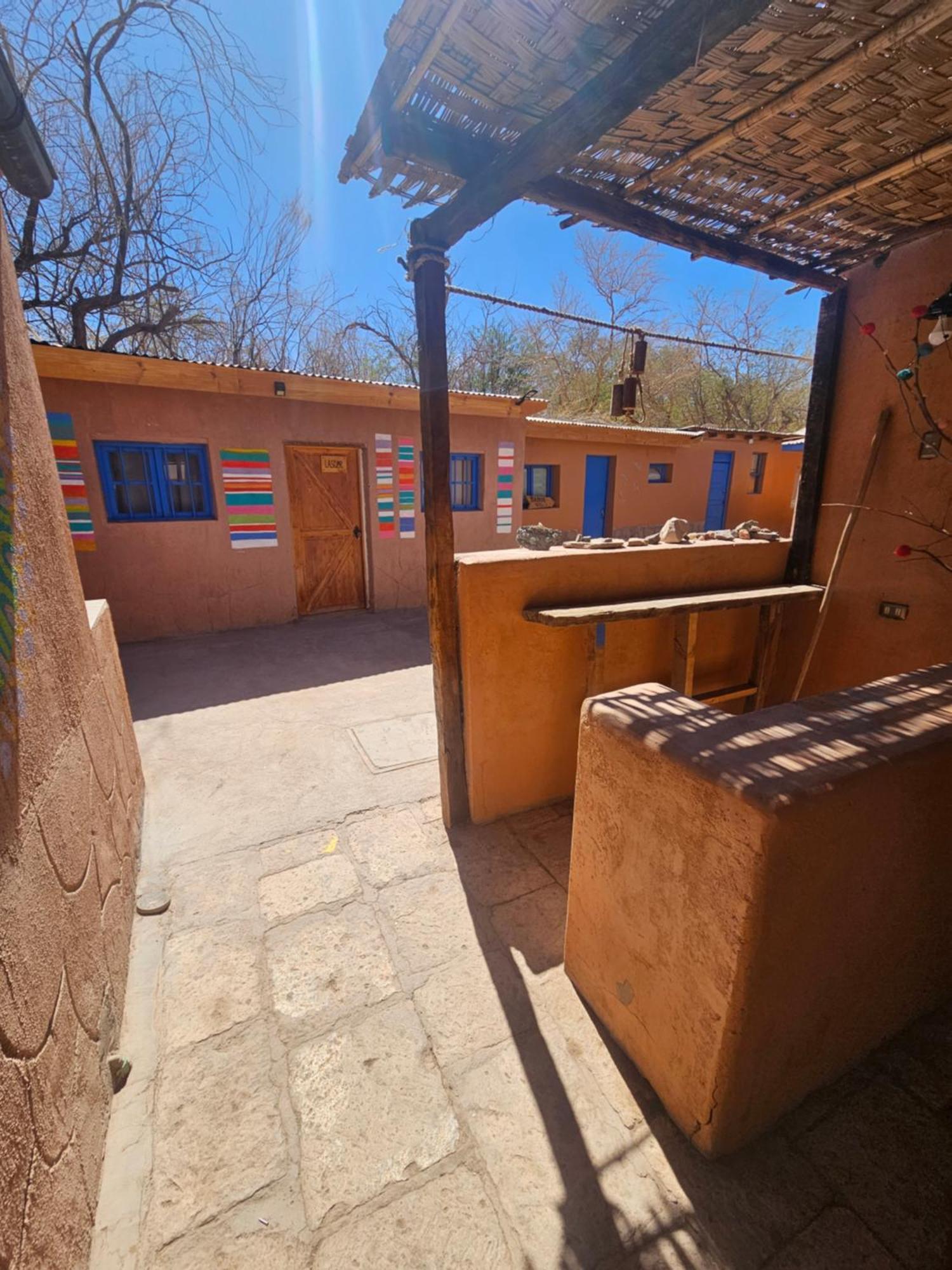 סן פדרו דה אטקאמה Hostal Likancabur מראה חיצוני תמונה
